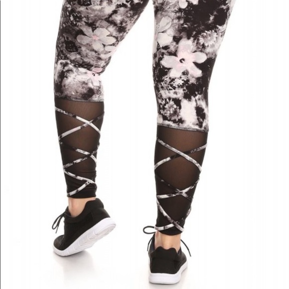 🆕SHOSHO:NIP/NWT Yoga Mesh Cut Out Pants/ Floral Pattern Sz XL - Picture 4 of 9